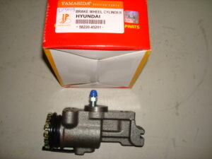 Рабочий тормозной цилиндр передний правый Hyundai HD72, Hyundai HD78