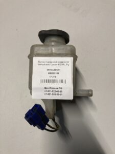 Бачок тормозной жидкости Mitsubishi Canter FE305, б/у